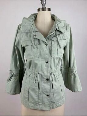 Banana Republic x Olivia Palermo Bell-Sleeve Surplus Jacket
Size S-M